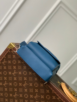 Louis Vuitton Pilot Slingbag