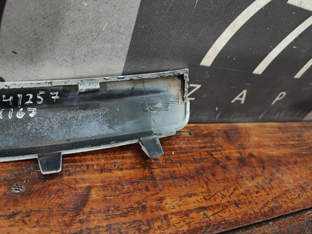 Накладка переднего бампера правая Mercedes GLE (V167) 18-нв Б/У Оригинал A1678855803