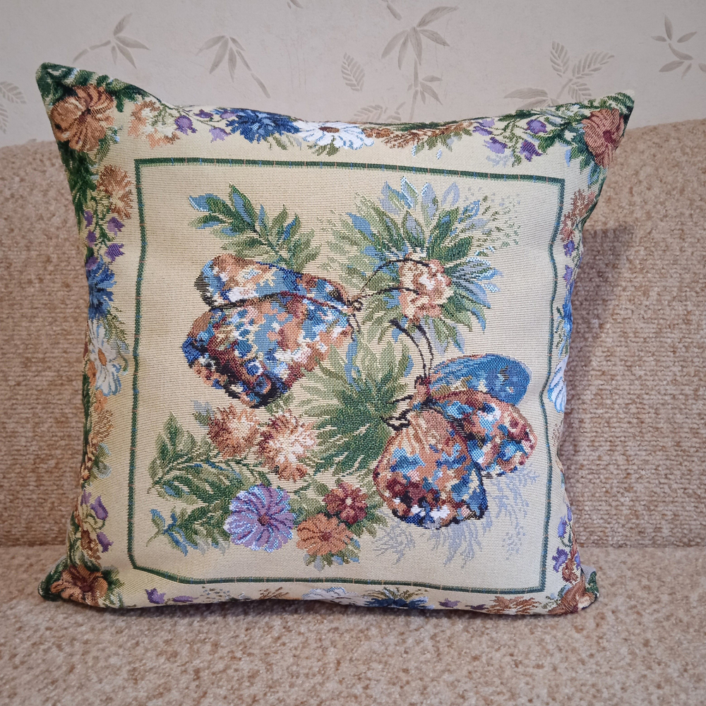 Декоративный гобеленовый чехол Летний зной 47х47