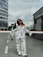 Костюм в пижамном стиле белый