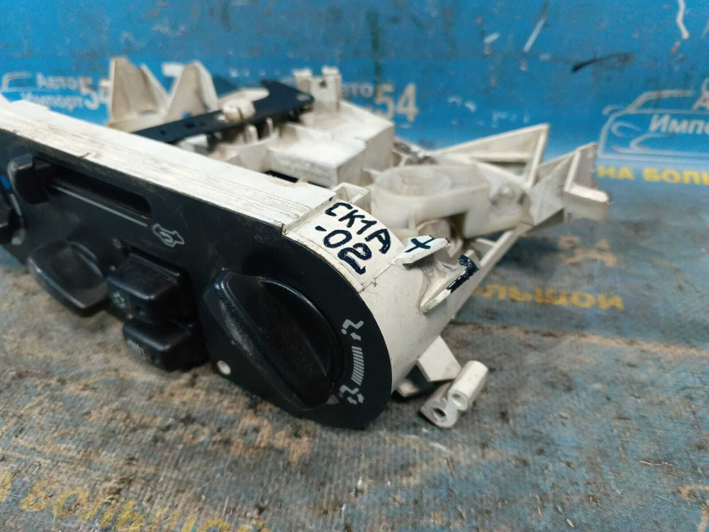 Блок управления климат-контролем MITSUBISHI LANCER 2000