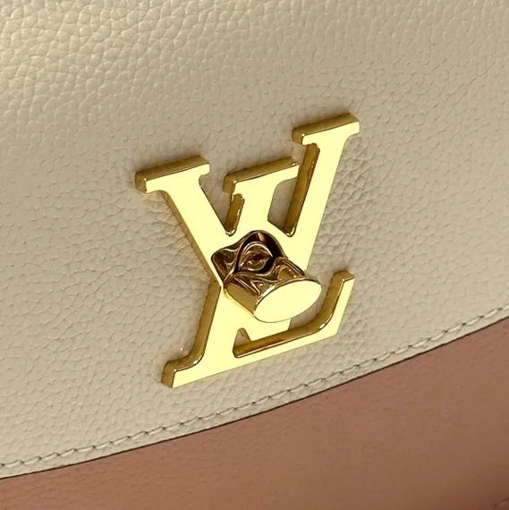 Сумка Louis Vuitton Lockme Ever Mini светло-розовый