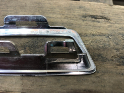 Накладка решетки радиатора Mercedes GLA (X156) 17-20 Б/У Оригинал A1568881900