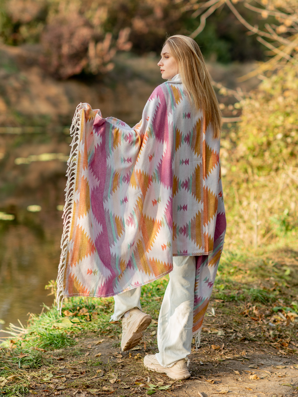 Шарф теплый с орнаментом Навахо