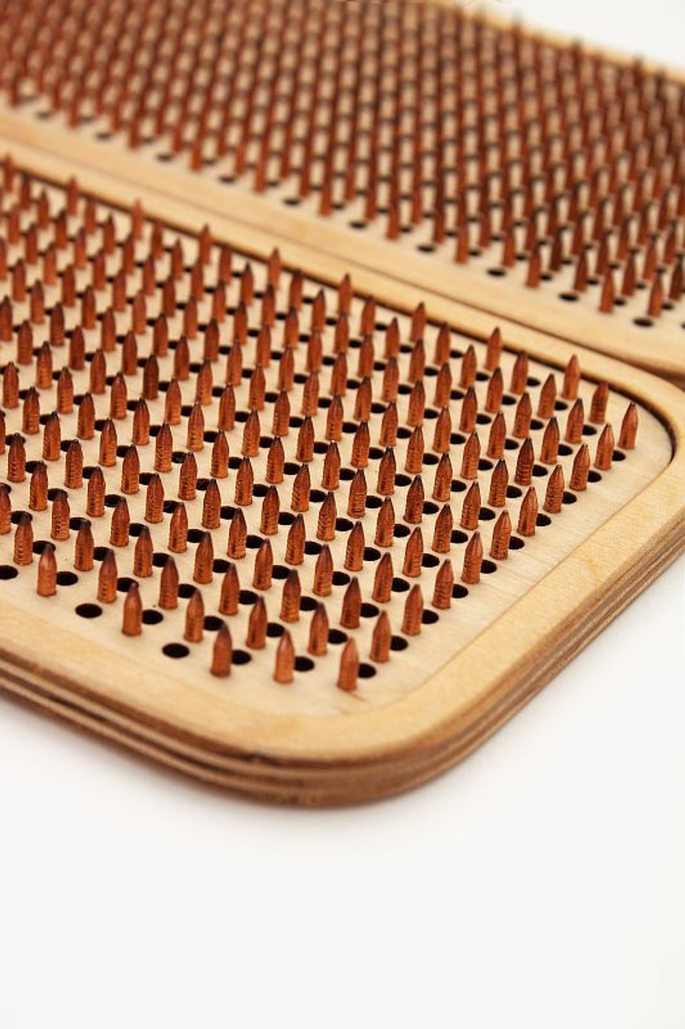 Доска садху Ом на мандале медные гвозди