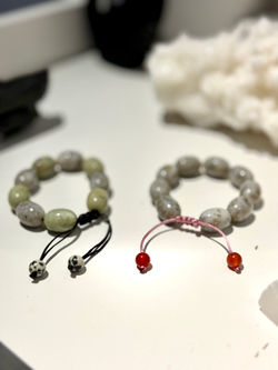 Браслет из нефрита SOURCE