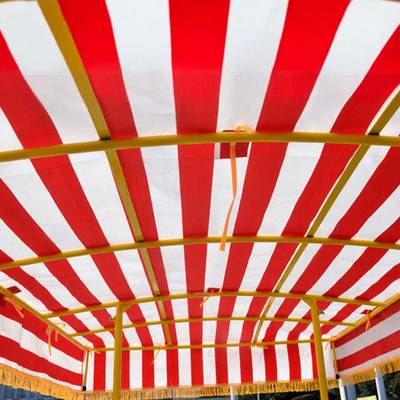 Семейный велосипед, шестиместный, красный