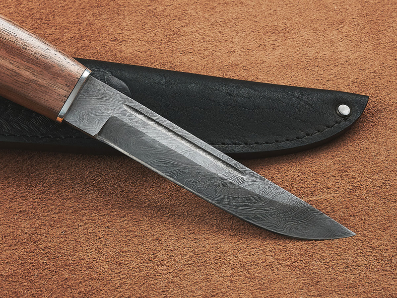 Финский нож Леуку, дамасская сталь, рукоять орех