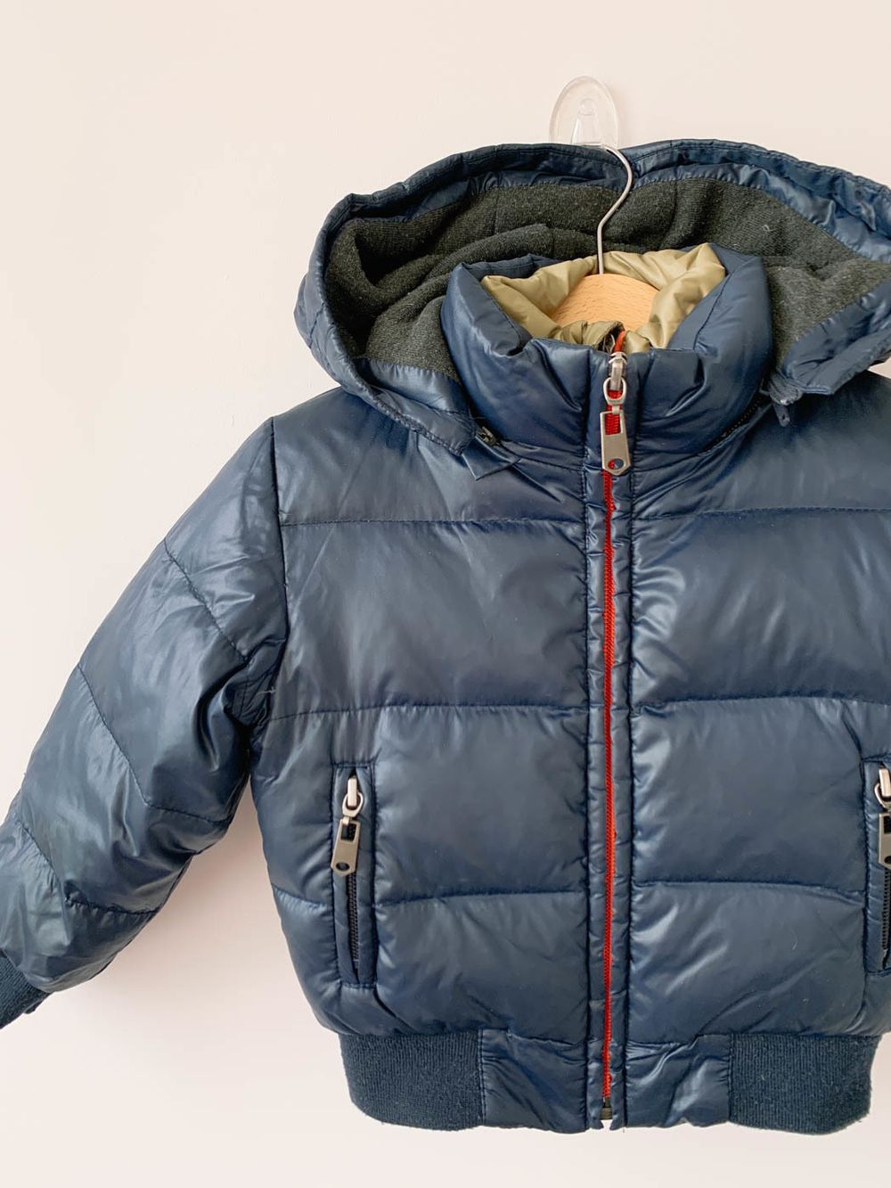 Пуховик Aston Martin