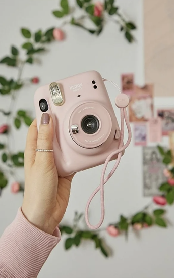 Фотоаппарат моментальной печати Fujifilm Instax Mini 11, печать снимка 62x46 мм, blush pink