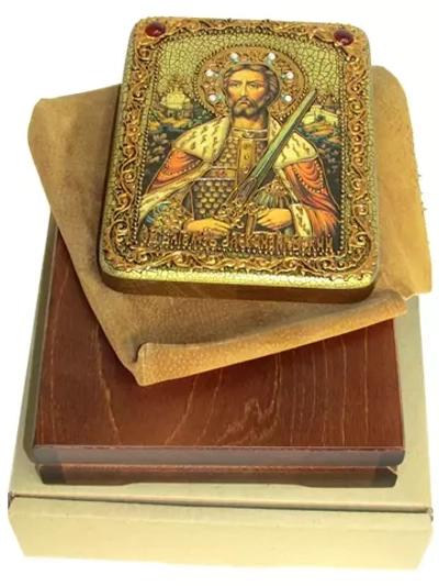 Инкрустированная икона Святой благоверный князь Александр Невский 20х15см на натуральном дереве в подарочной коробке