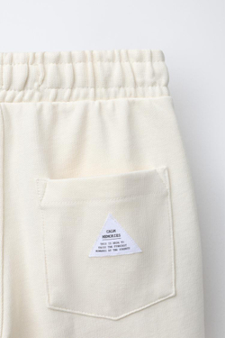 ZARA КОМПЛЕКТ ИЗ ФУТБОЛКИ И БРЮК, ЭКРЮ