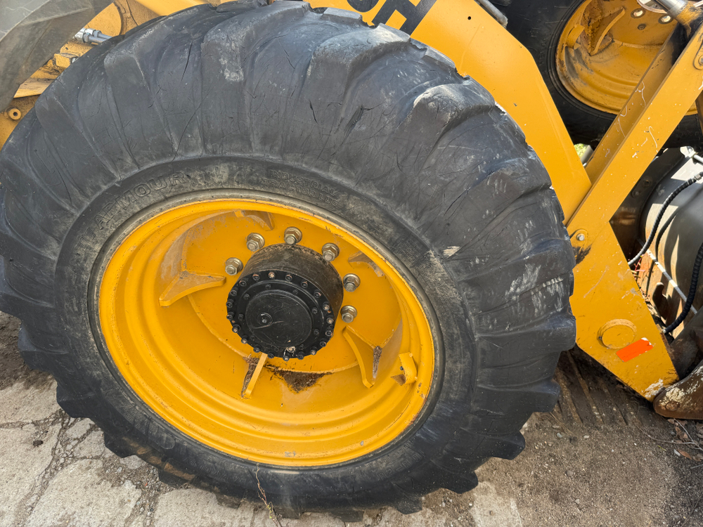 SHANMON 388 Экскаватор-погрузчик 388H (Дизельный, 4,8 л, 102 л.с., АТ)