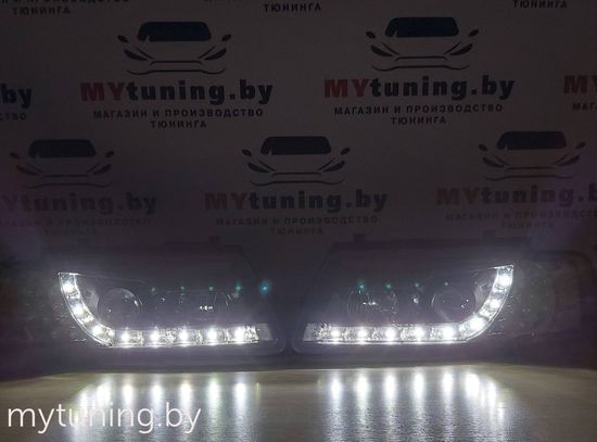 Передние фары VW Passat B5 daylight black