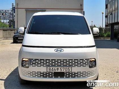 Hyundai Staria Cargo 3-х местный (05.2022)