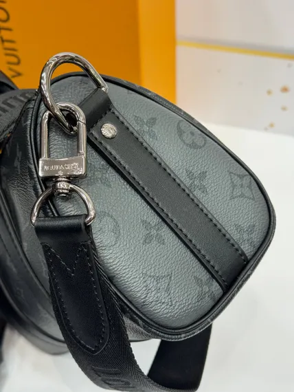 Сумка Louis Vuitton Keepall Bandouliere 25 Monogram Eclipse Verse