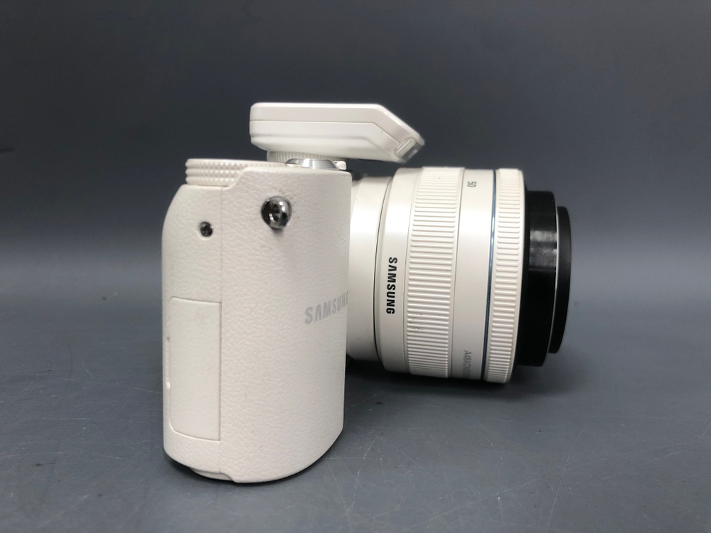 Samsung NX1000 Kit 20-50mm II ED 3.5-5.6 i-Function