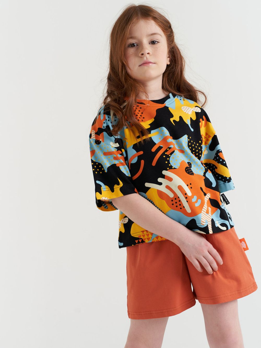 Футболка оверсайз укороченная "Позитивный камуфляж"