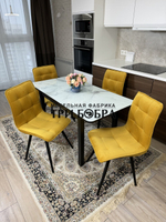 Стеклянный раздвижной стол "Итальянский мрамор" и стулья "ГУЧИ" желтый