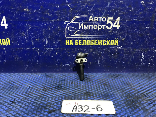 Регулятор давления топлива NISSAN CEFIRO 1994