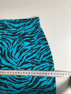 Юбка Clockhouse яркая, по бедрам 44 размер