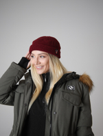 Шапка короткая бордовая Город Горький олень красный