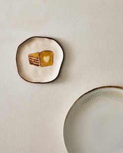 ZARA HOME ТАРЕЛКА С ПРИНТОМ, КОРИЧНЕВЫЙ/БЕЛЫЙ