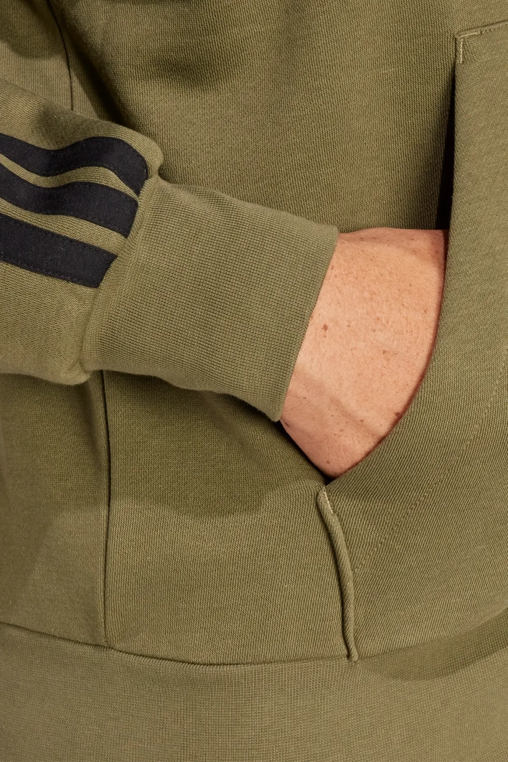 Кофта adidas Essentials 3-Stripes Fleece - зеленый