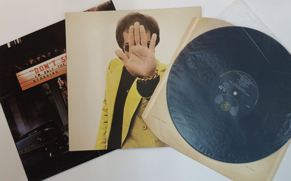 Винтажная виниловая пластинка LP Elton John Dont Shoot Me Im Only The Piano Player (UK 1973)