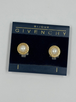 Миниатюрные клипсы с «жемчугом» Givenchy