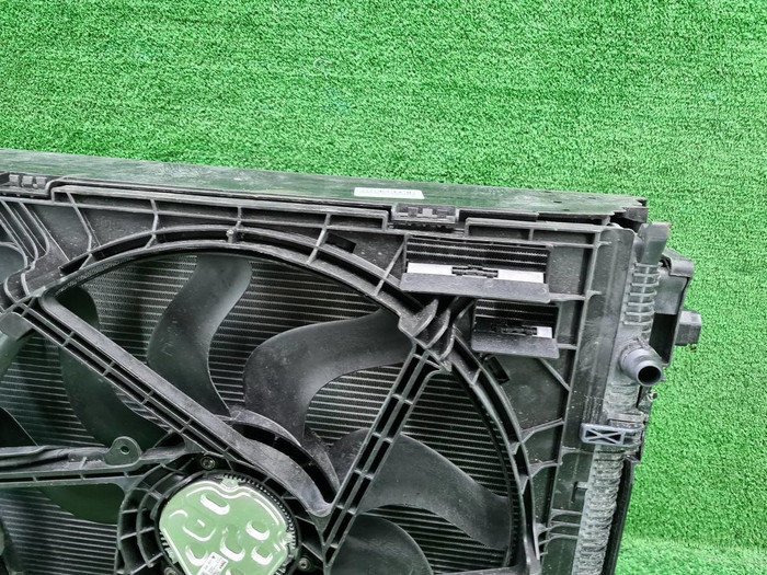 Кассета радиаторов BMW 3er G20 (2018-н.в.)