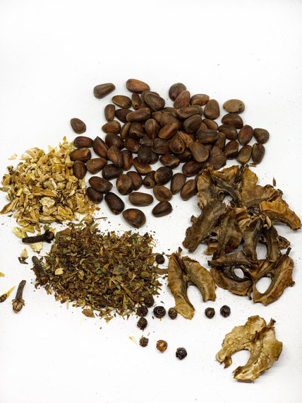 Набор настойки &quot;Ореховый коньяк&quot; 0.5 л.