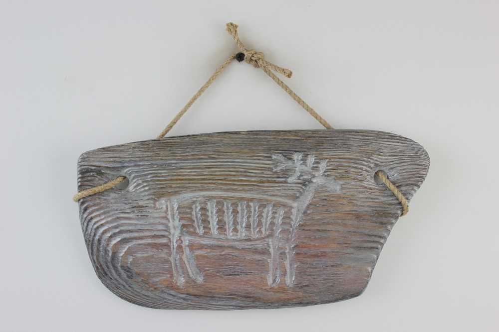 Деревянный сувенир с хакасским петроглифом