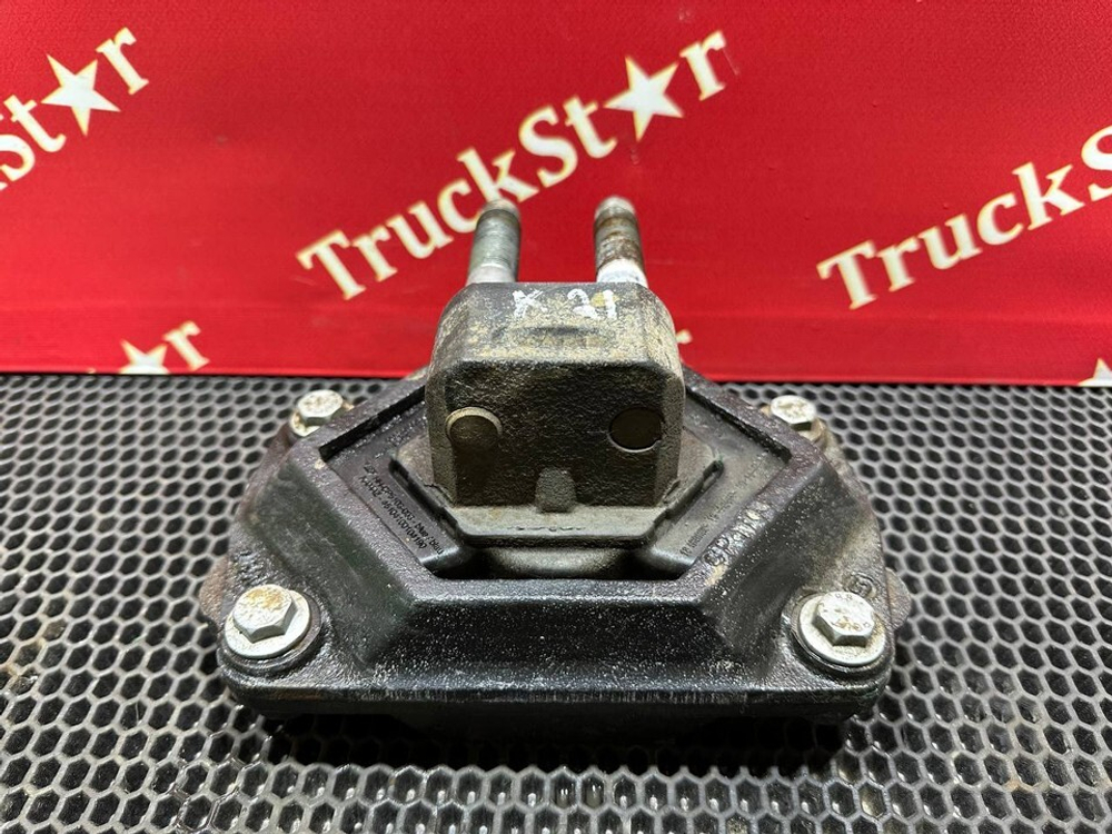 Подушка двигателя 2020г