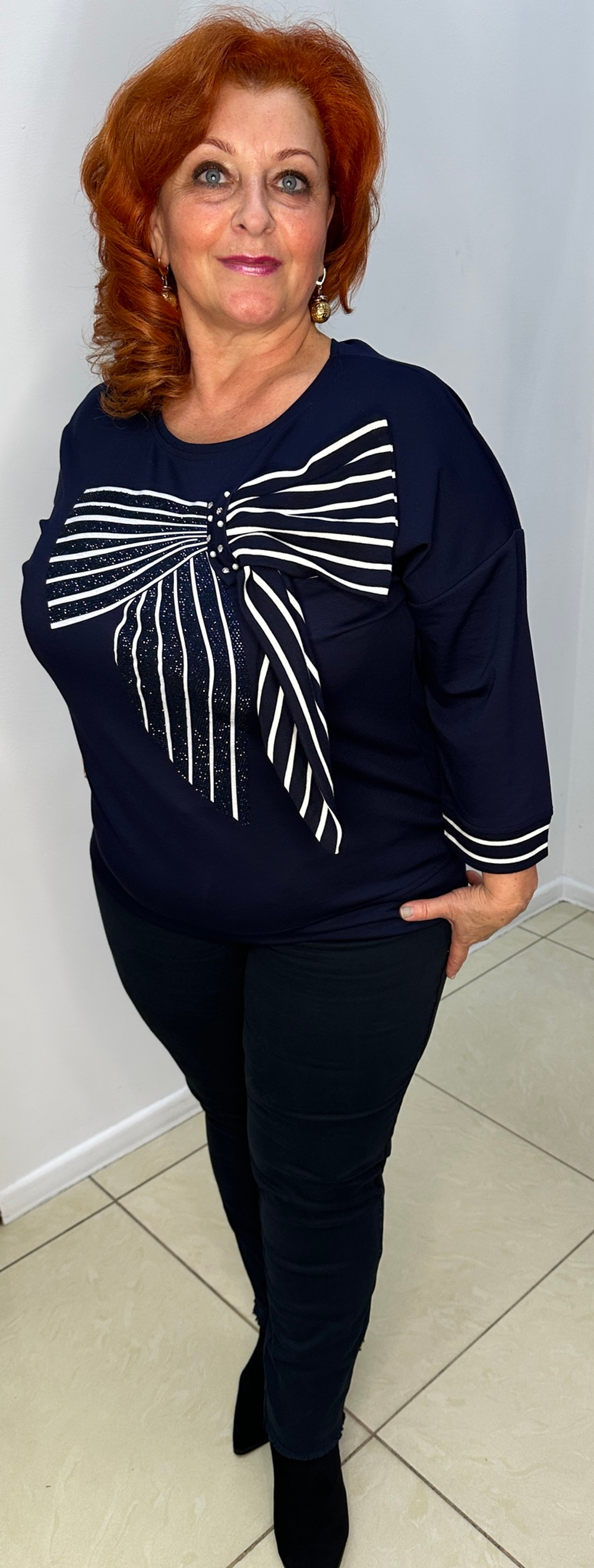 Темно-синий нарядный блузон с белым полосатым бантом