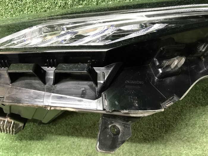 Фара правая Changan CS75PLUS (2021-2024) LED