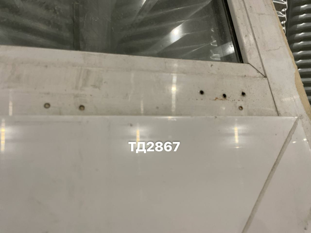 Дверь Пластиковая Б/У Входная 225(в) х 210(ш)