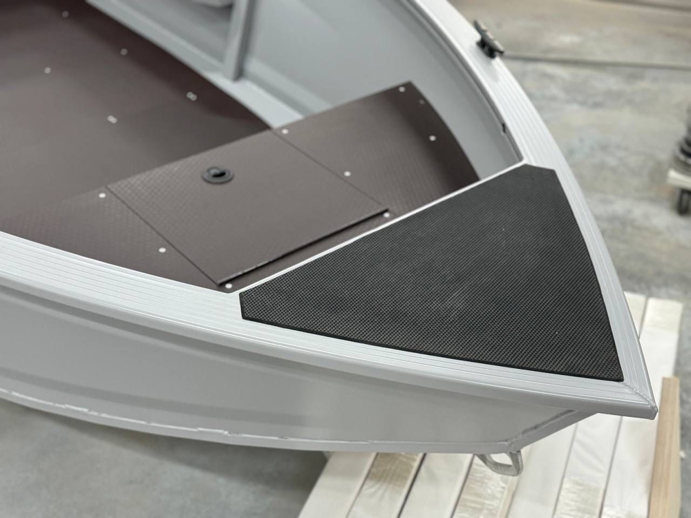 Алюминиевая лодка Xstream 400. В наличии