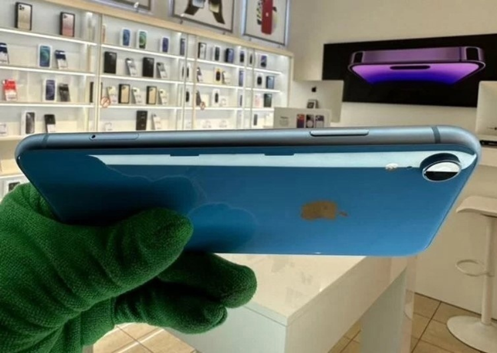 iPhone XR, 64 ГБ б/у