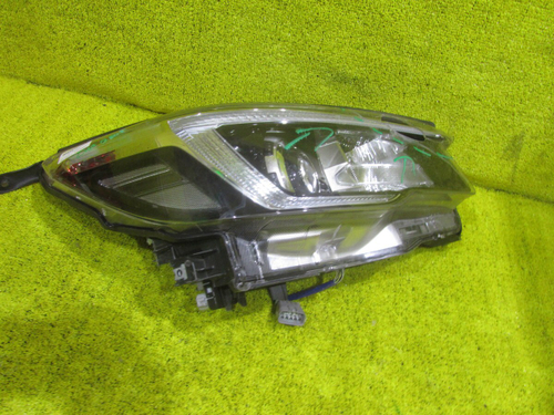 Битая Фара правая Subaru Forester 5 SK (2018-2021) LED
