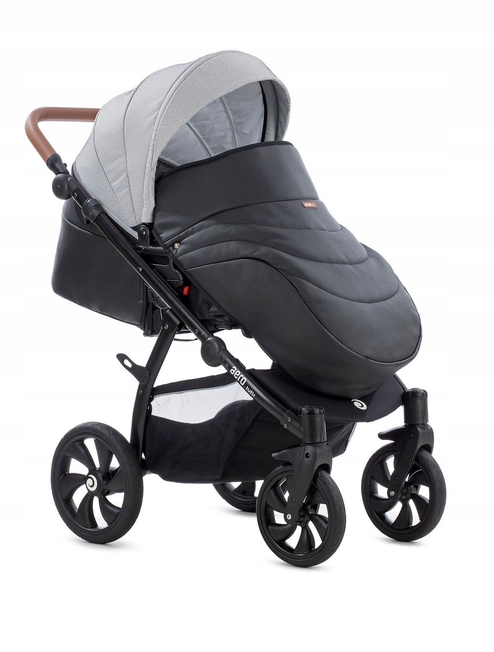Прогулочная коляска Tutis Aero (черный/серый)