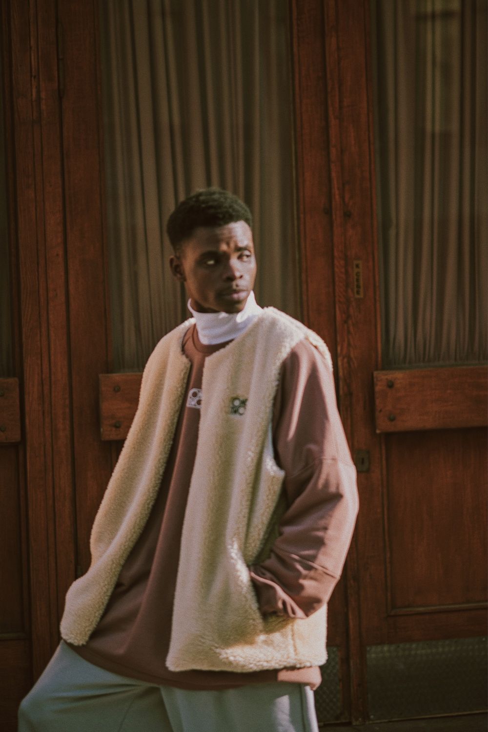 Жилет One Two Garden Шерпа засахаренный имбирь