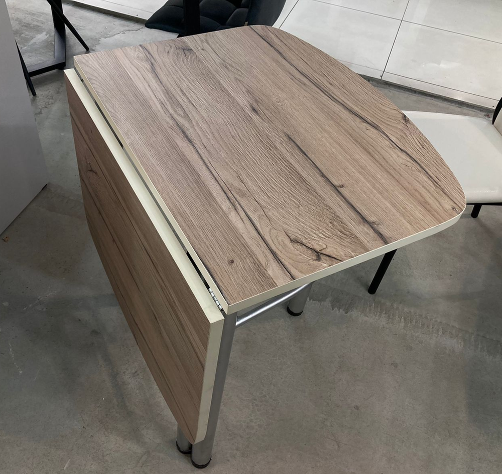 Стол пластик пристенный