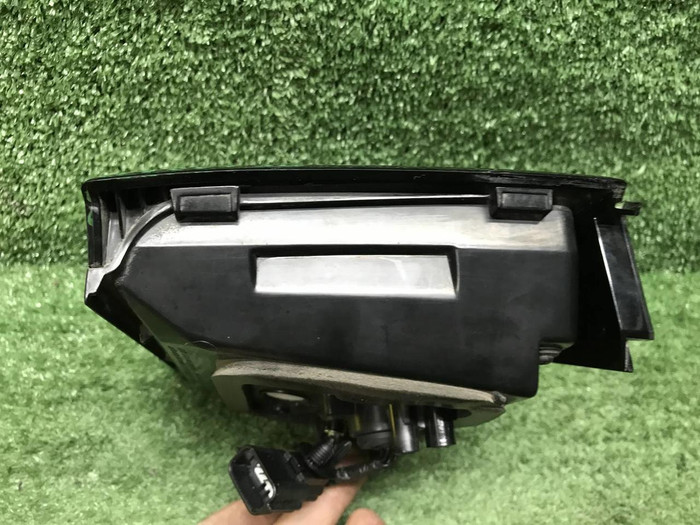 Фонарь правый внутренний LR Discovery Sport 19-нв