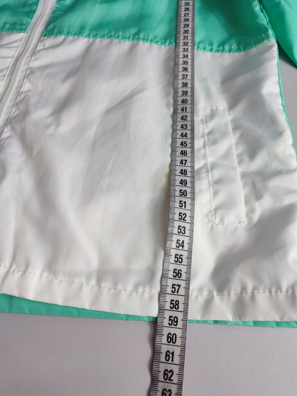 Ветровка практичная 44-46 размер