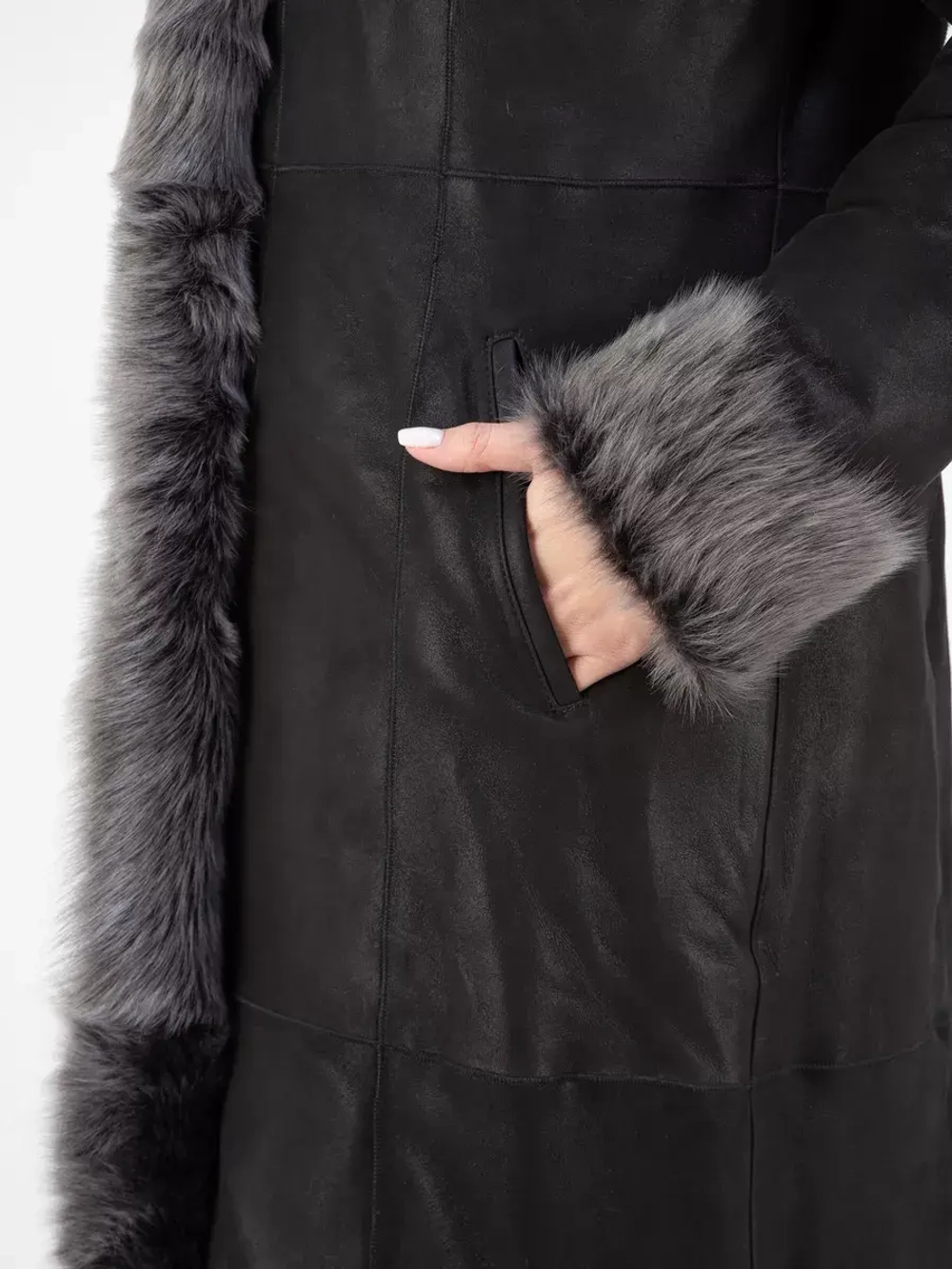 Дубленка зимняя натуральная с капюшоном длинная и теплая