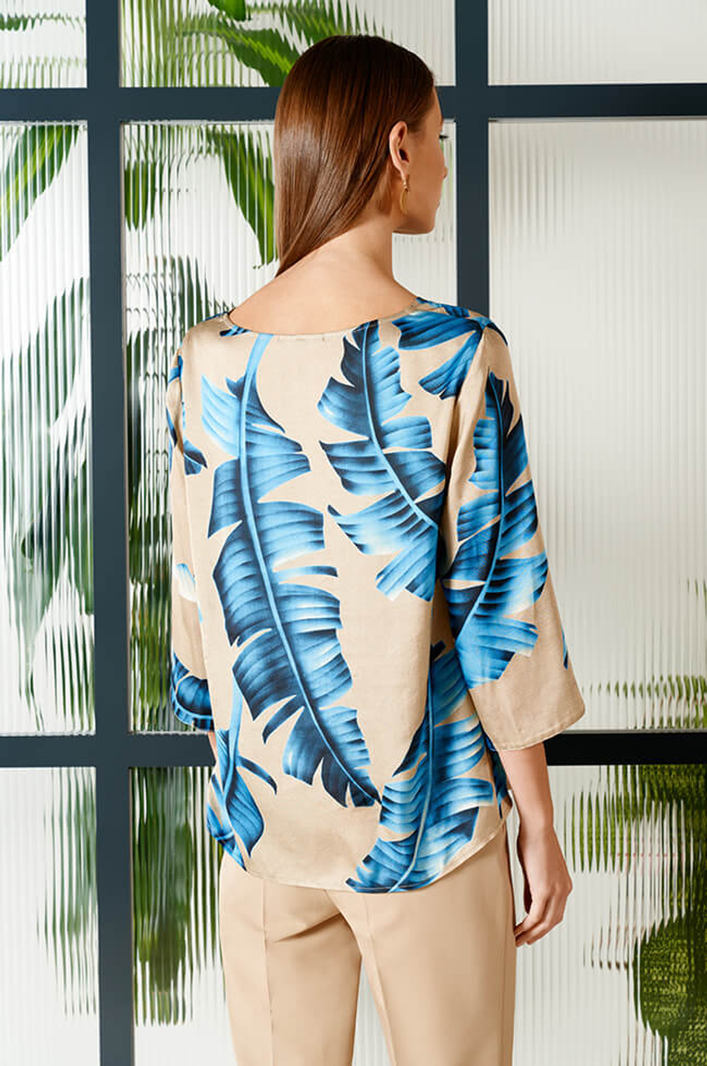 22680 Блузка женская (бежево-синий принт)