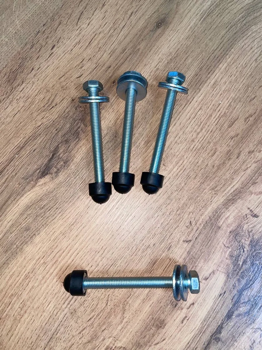 Болты для крепления