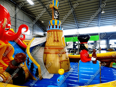 Коммерческий надувной батут "Корабль с осьминогом" 19*9*7 м