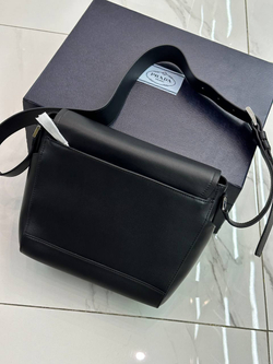 Сумка-мессенджер Prada